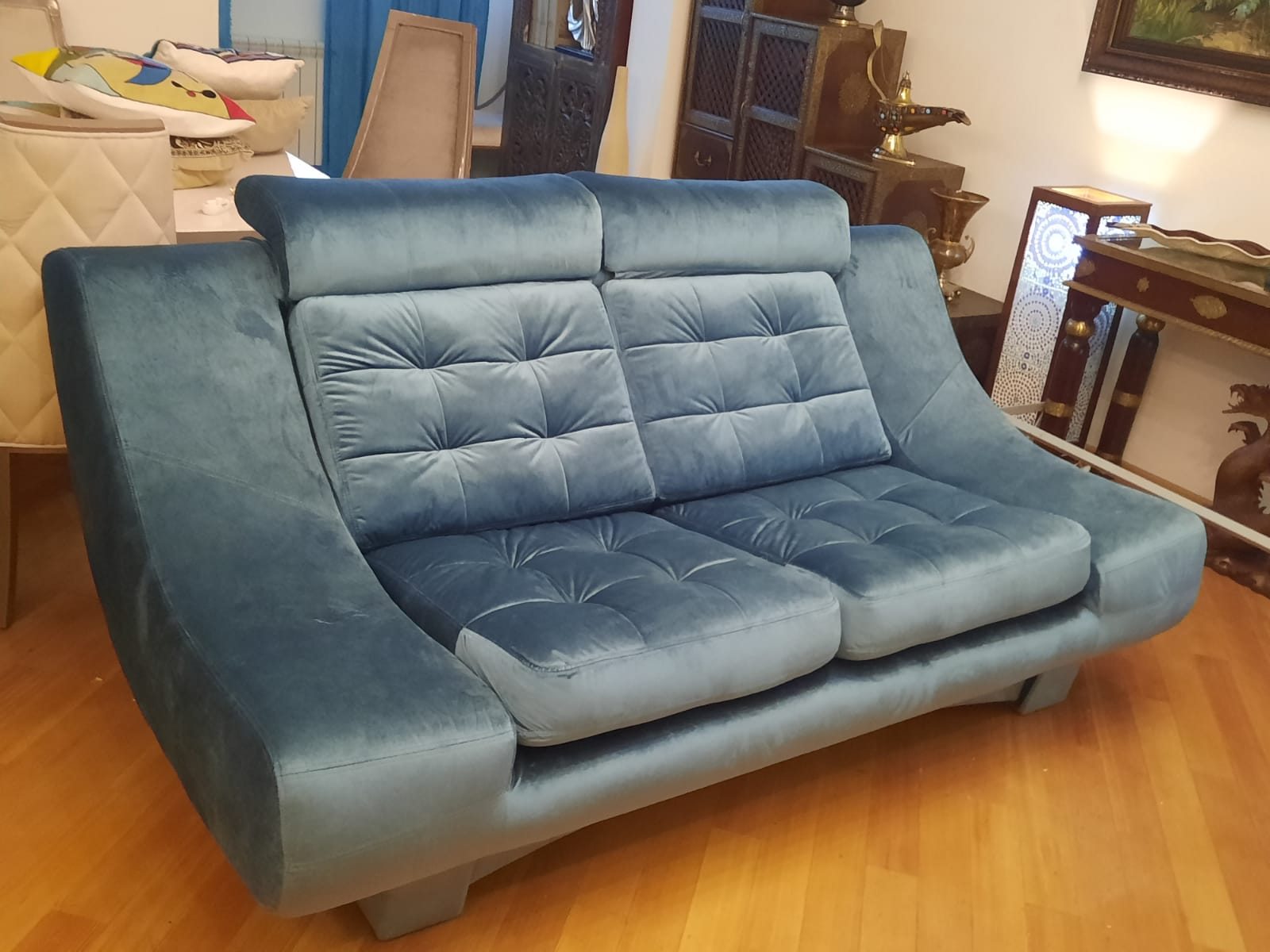 Обивка дивана на дому. Улица Милашенкова