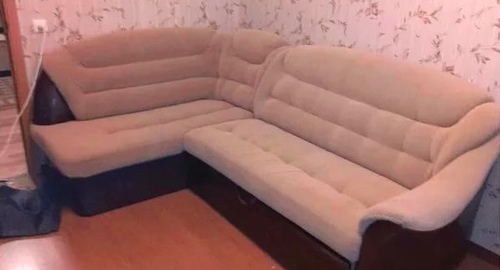 Перетяжка углового дивана. Улица Милашенкова